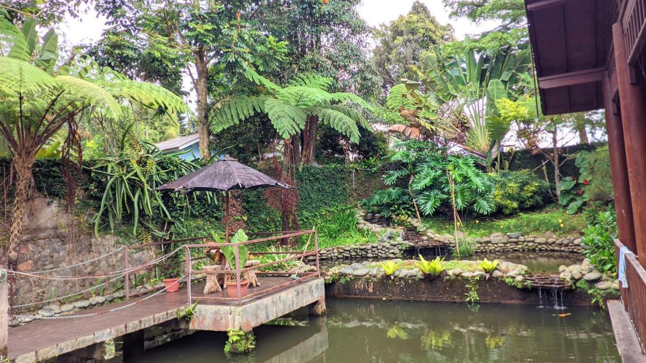 Garden Villas Cipanas Sindanglaya Esterno foto